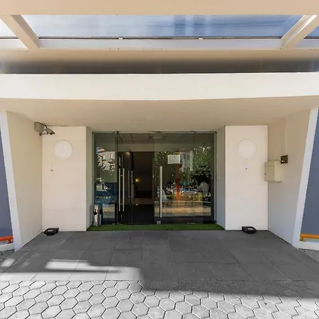 Studentville Academia Bed and Breakfast 3*