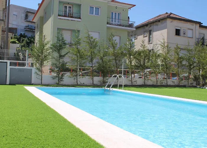 Studentville Academia Bed and Breakfast Κοΐμπρα